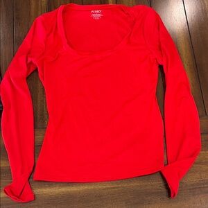 PUMBY Long Sleeve Scoop Neck Tee in Red